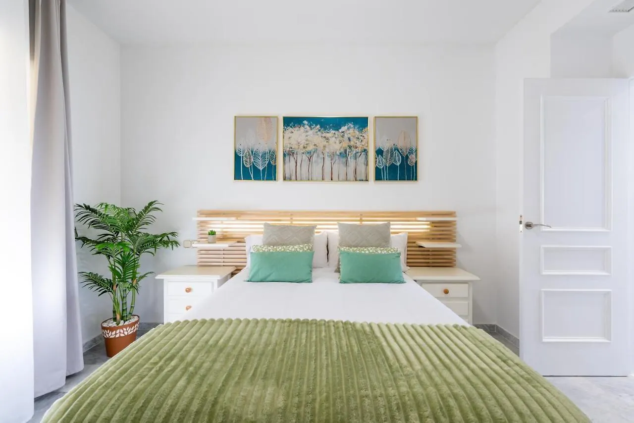 Wintowinrentals Apartamento De Lujo En Medio De Puerto Marina. Benalmadena Spain
