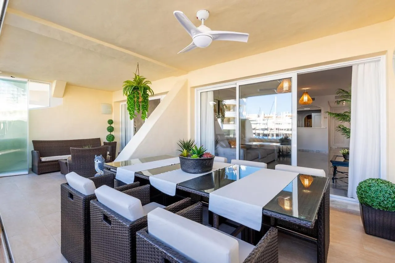 Wintowinrentals Apartamento De Lujo En Medio De Puerto Marina. Benalmádena