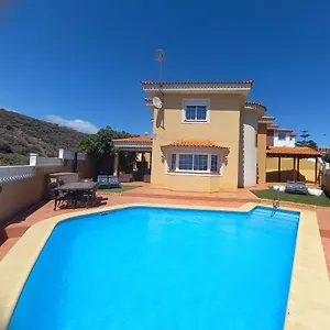 https://villa-nancy.in-canary-islands.com